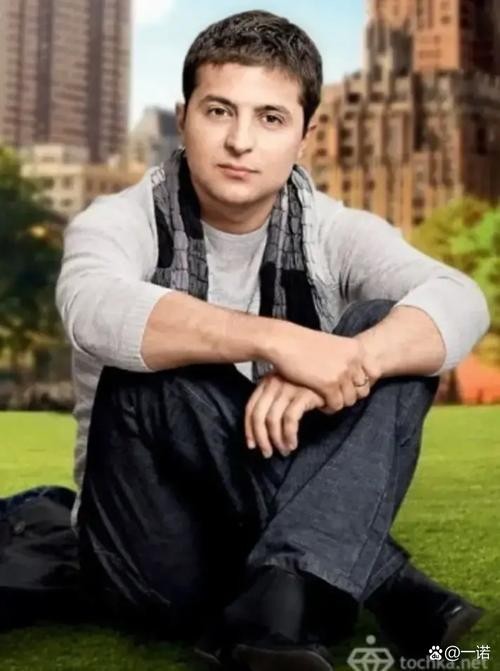 打馕小伙与泽连斯基的奇妙相似，新疆美食背后的世界政治文化